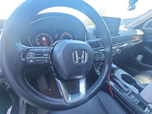Used 2024 Honda Civic EX-L image 7