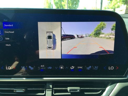 Used 2024 Chevrolet Equinox EV RS AWD/4WD image 10