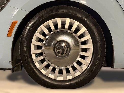 Used 2016 Volkswagen Beetle 1.8T SE image 11