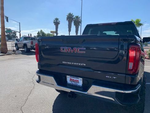 Used 2025 GMC Sierra 1500 SLT AWD/4WD image 8