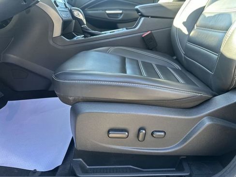 Used 2019 Ford Escape SEL AWD/4WD image 16