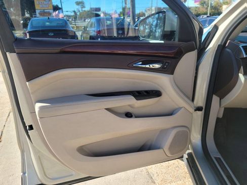 Used 2015 Cadillac SRX Premium w/ Trailering Package image 9