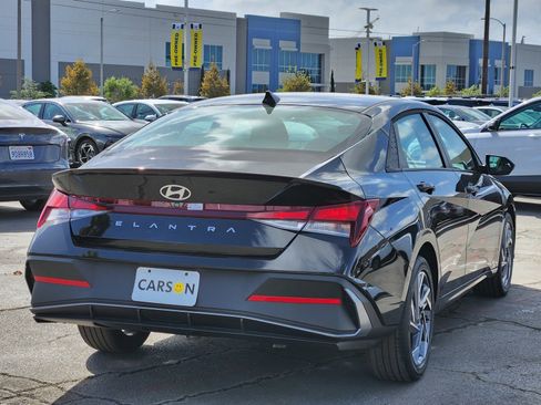 New 2025 Hyundai Elantra Sport image 7