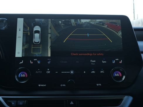 Used 2023 Lexus RX 350 w/ Luxury Package image 16