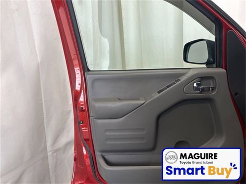 Used 2017 Nissan Frontier SV w/ SV Value Truck Package image 15