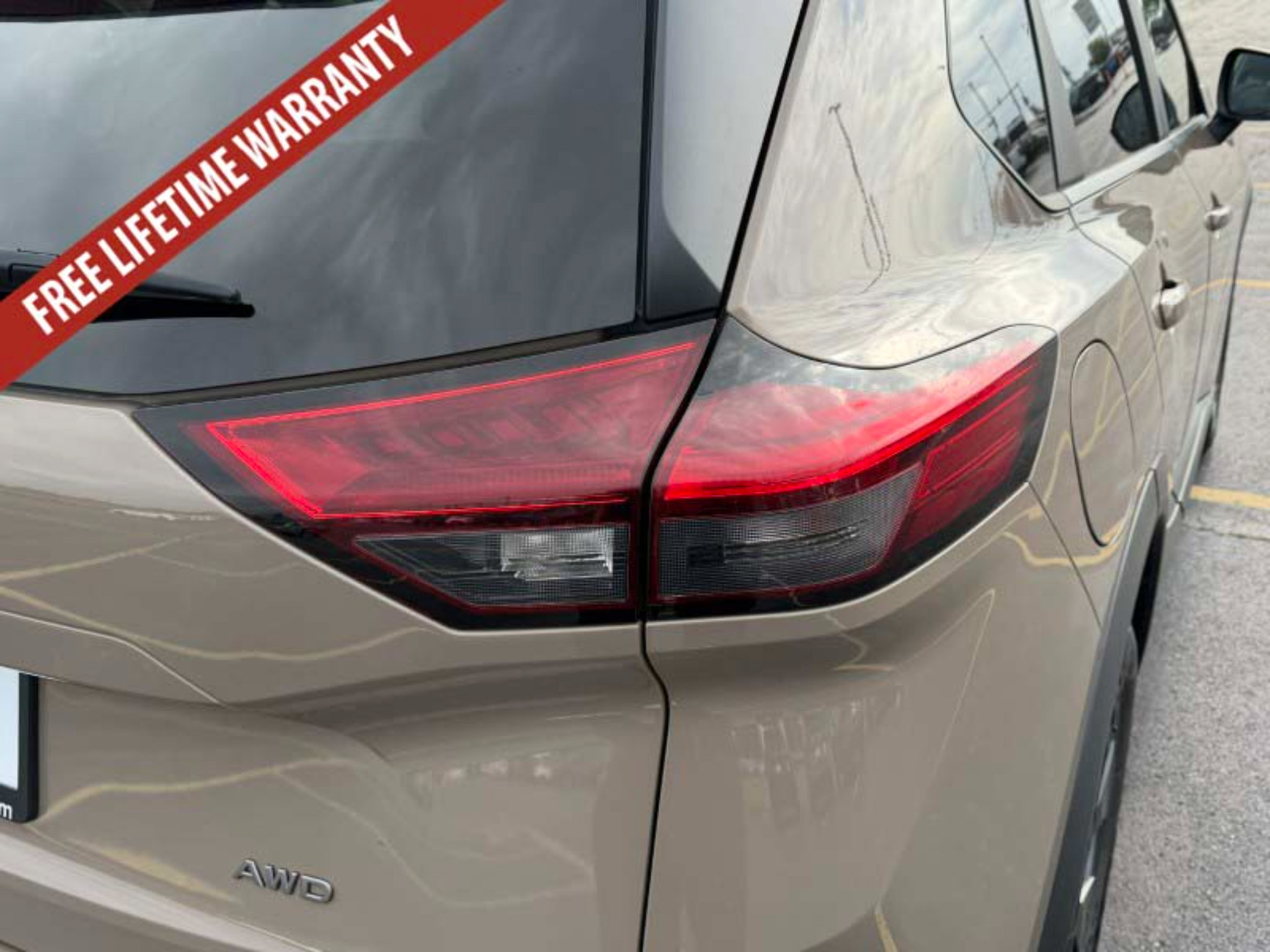 Used 2025 Nissan Rogue SV AWD/4WD image 13