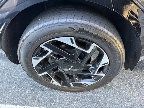 Used 2023 Kia Sportage SX image 9