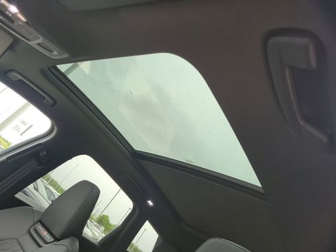 New 2027 Audi SQ6 e-tron Premium Plus AWD/4WD image 11