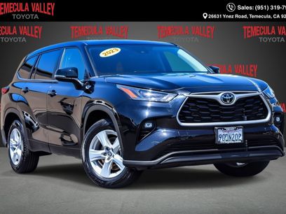 Used 2023 Toyota Highlander LE
