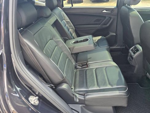 Used 2020 Volkswagen Tiguan SEL Premium R-Line w/ 3rd Row Seat Package AWD/4WD image 22