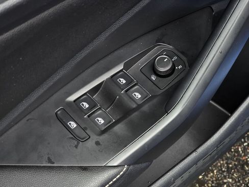 Used 2024 Volkswagen Jetta Sport FWD image 19