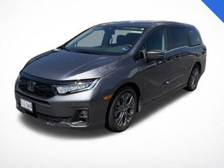 Used 2025 Honda Odyssey Touring video 1