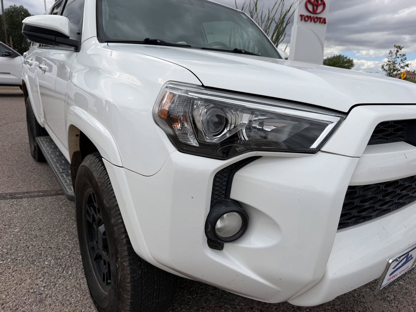 Used 2017 Toyota 4Runner SR5 AWD/4WD image 14