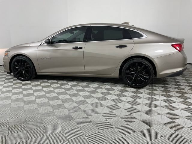 Used 2023 Chevrolet Malibu LT w/ Driver Confidence Package FWD image 3