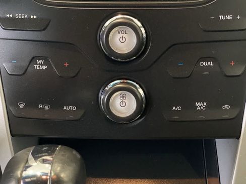 Used 2012 Ford Explorer XLT AWD/4WD image 20