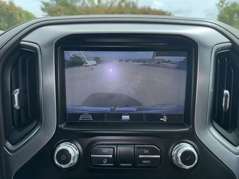 Used 2020 GMC Sierra 1500 SLT RWD image 27