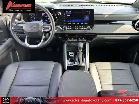Used 2024 Chevrolet Colorado Z71 w/ Z71 Convenience Package 2 AWD/4WD image 18