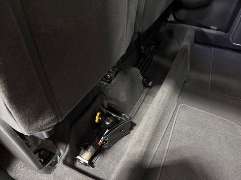 Certified 2024 GMC Sierra 1500 SLT image 15