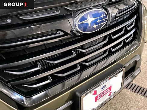 Used 2023 Subaru Forester Premium image 30