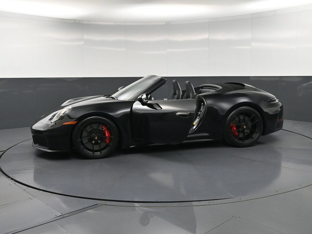 Certified 2026 Porsche 911 Carrera 4 GTS AWD/4WD image 36