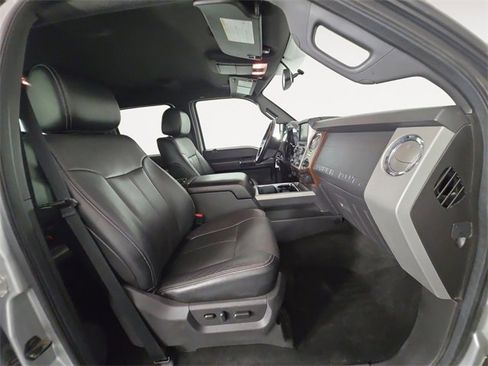 Used 2016 Ford F250 Lariat w/ Chrome Package image 15