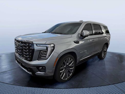Used 2025 GMC Yukon Denali Ultimate AWD/4WD image 2