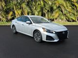 Used 2023 Nissan Altima 2.5 SV image 2