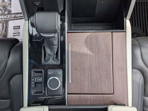 Used 2023 Toyota Sequoia Capstone AWD/4WD image 15