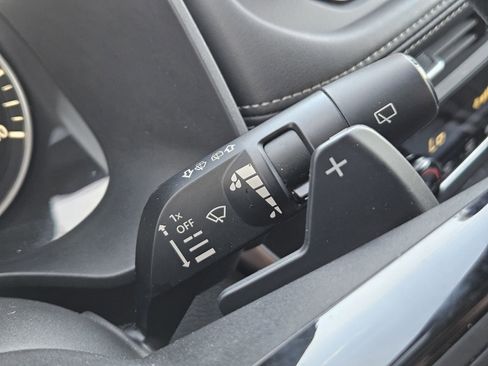 Used 2023 Nissan Rogue SV image 27