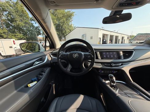 Used 2021 Buick Enclave Essence w/ Sound and Sites Package FWD image 2
