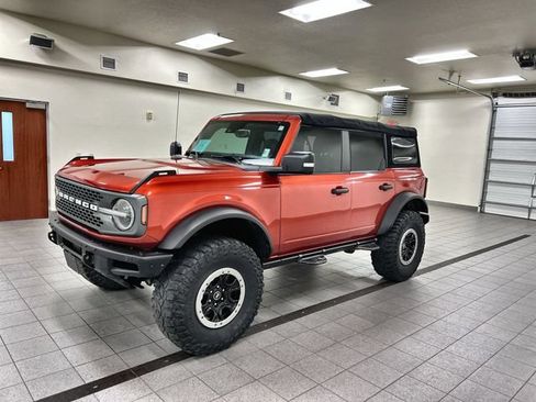 Certified 2022 Ford Bronco Badlands w/ Sasquatch Package AWD/4WD image 3