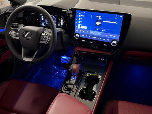 Used 2025 Lexus NX 250 FWD w/ Accessory Package (K3) image 14