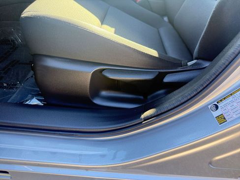 Used 2025 Toyota Prius LE image 23