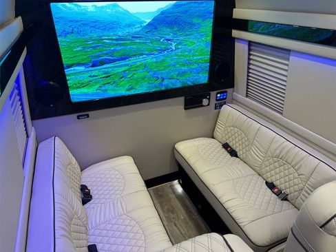 Used 2020 Mercedes-Benz Sprinter 3500 image 22