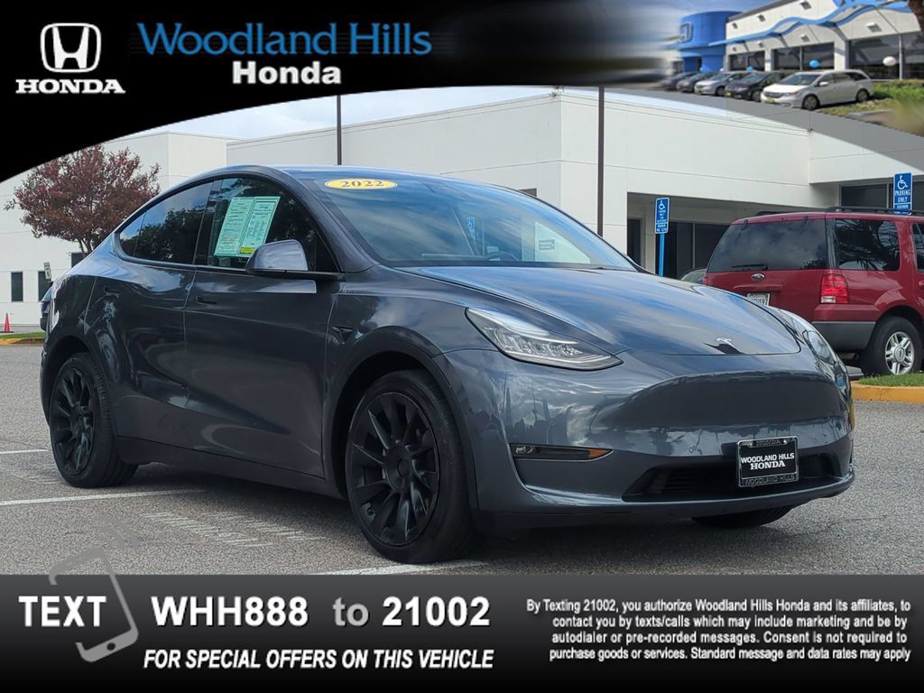 Used 2022 Tesla Model Y Long Range AWD/4WD image 3