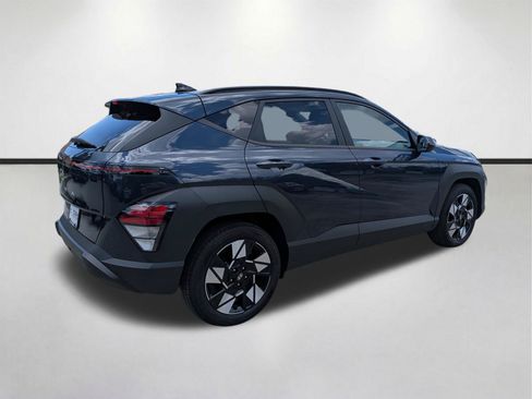 Used 2025 Hyundai Kona SEL FWD image 4