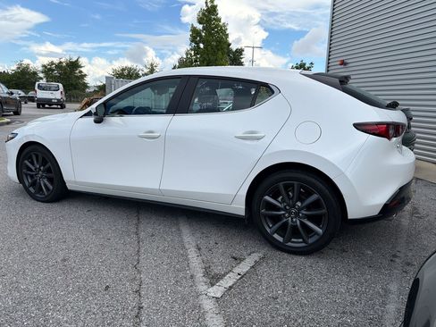 Used 2024 MAZDA MAZDA3 s FWD image 2