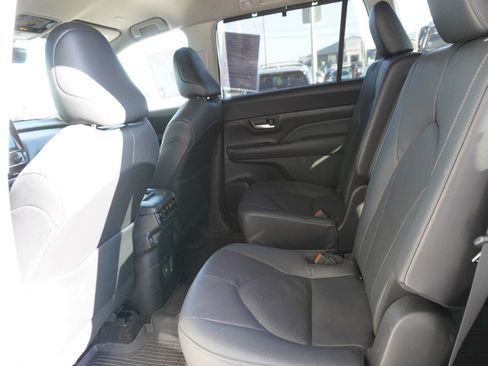 Used 2024 Toyota Grand Highlander Limited image 14