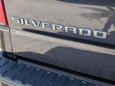 Used 2024 Chevrolet Silverado 1500 RST image 10