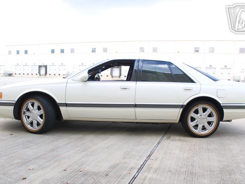 Used 1996 Cadillac Seville SLS FWD image 21