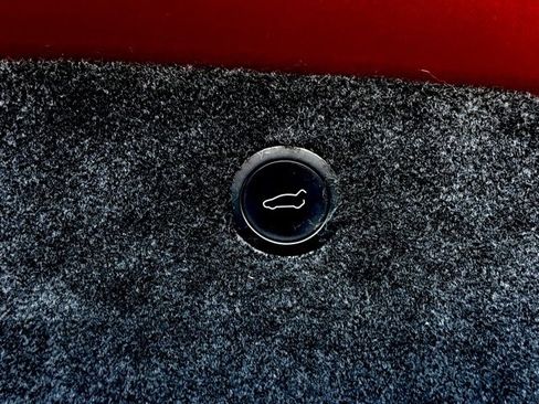 Used 2024 Tesla Model X image 38