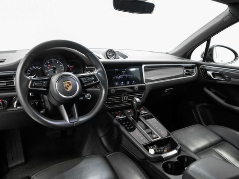 Certified 2023 Porsche Macan S AWD/4WD image 13