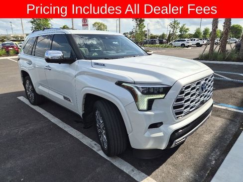 Used 2023 Toyota Sequoia Capstone AWD/4WD image 2