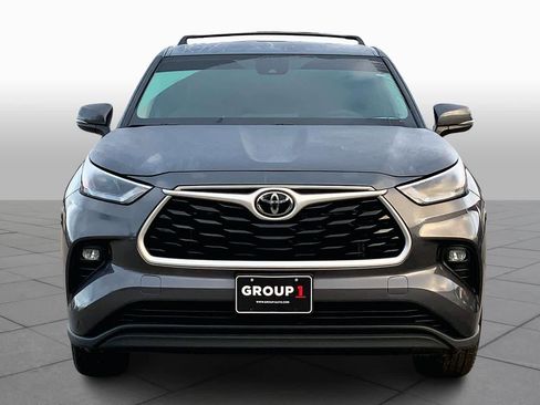 Used 2024 Toyota Highlander LE image 4