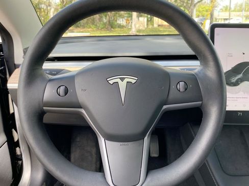 Used 2022 Tesla Model 3 Long Range image 18
