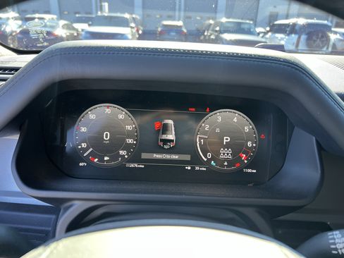 Certified 2025 Land Rover Defender 130 V8 image 23