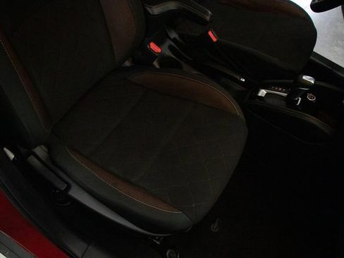 Used 2020 Nissan Kicks SR image 17