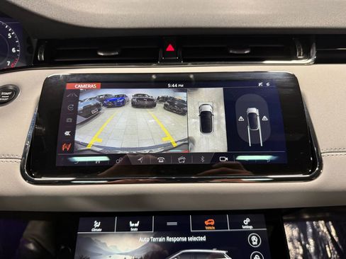 Used 2020 Land Rover Range Rover Evoque R-Dynamic SE image 18