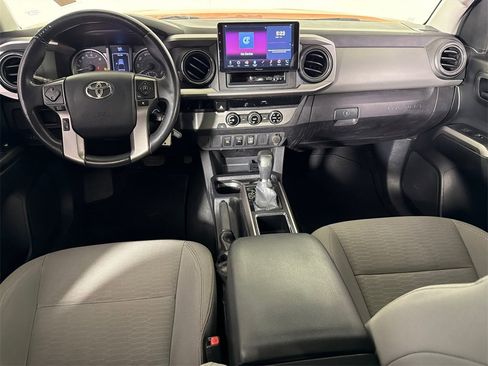 Used 2017 Toyota Tacoma SR5 w/ Tow Package image 22