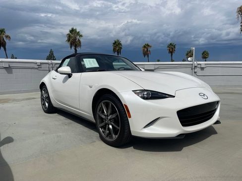 Certified 2023 MAZDA MX-5 Miata Grand Touring RWD image 1